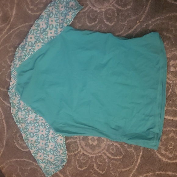 Rash Guard - Picture 4 of 4